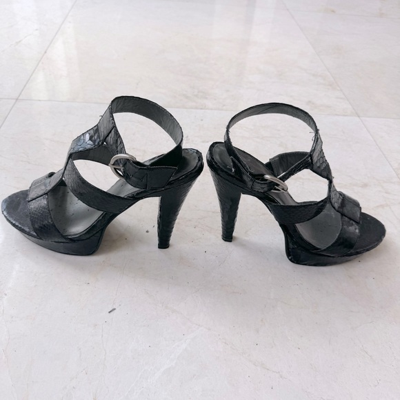 CL by Laundry strappy platform sandals black snake skin size 8M - Picture 3 of 8